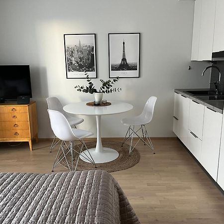 Studio Vip - Close To Airport And Tikkurila Train Station Вантаа Екстер'єр фото